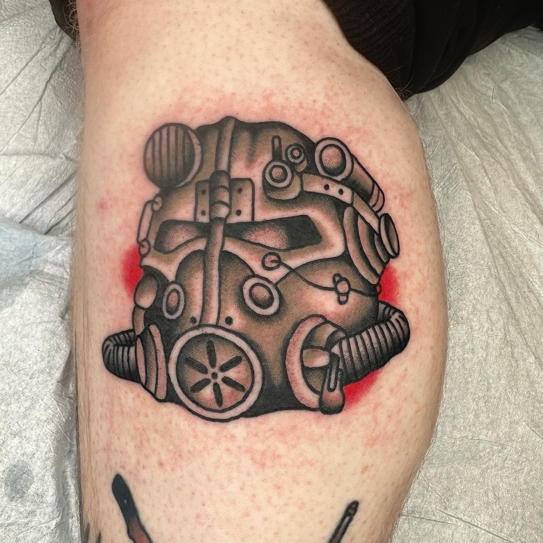 fallout, tattoo, gallery, photos @_bloodspire_ black,t 60 hemlet,fallout,old school tattoo