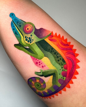 Cecilia Paramo: Tattoos Preenchidos de Vida e Cor