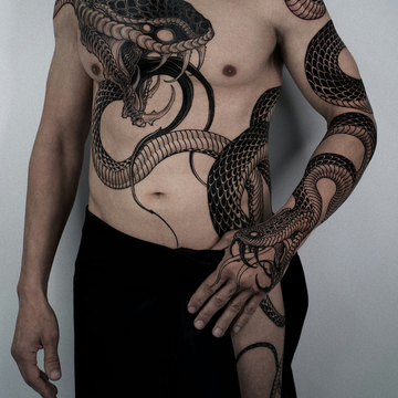 Tatuagem de Dragões e Serpentes: A Jornada Artística de Hoon Kim