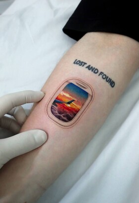 Detalhando a Arte: Mooji sobre os Desafios e a Beleza dos Tattoos de Microrealismo