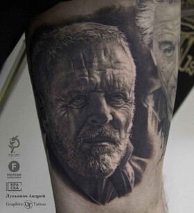 Tatuagem realista detalhada por Andrey Lukyanov