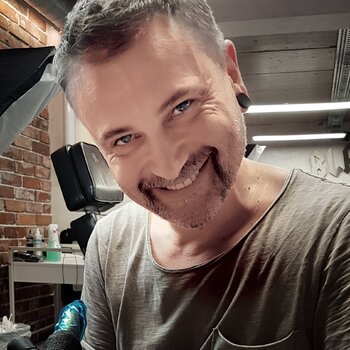 Artista de tatuagem Sasha zPoint