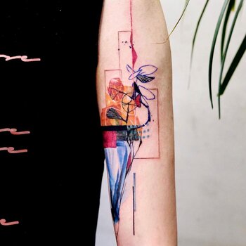 Artista de tatuagem DEMI LIU