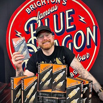 Artista de tatuagem William Taylor Barbour-Brown III