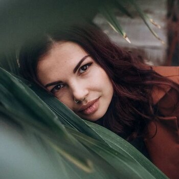 Artista de tatuagem Darina Pogrebiskaya