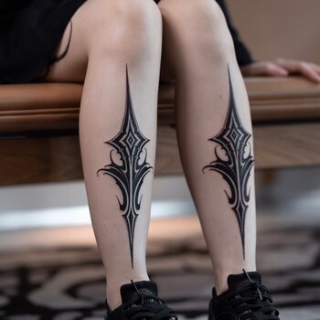 Artista de tatuagem Vequja