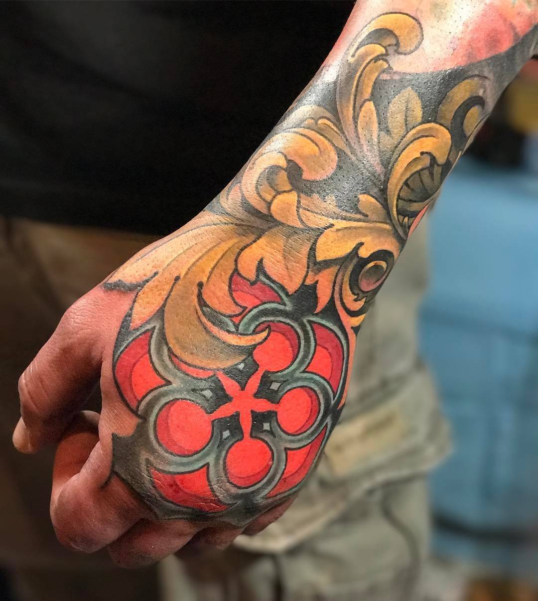 Artista de tatuagem Russ Abbott, palestra na 10ª Convenção Internacional de Tatuagem de Moscou, 25 de maio de 2019