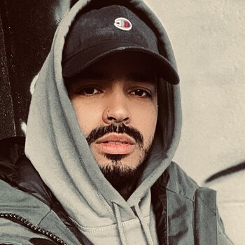 Artista de tatuagem Albert Quintero