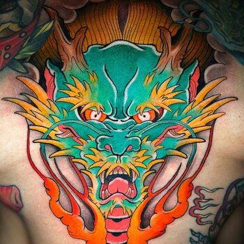 Artista de tatuagem Max Rodriguez