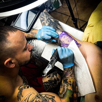 Artista de tatuagem Ink_eFko