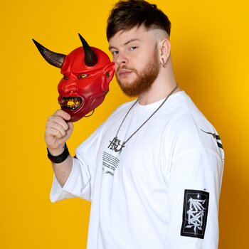 Artista de tatuagem Dmitriy Klaud