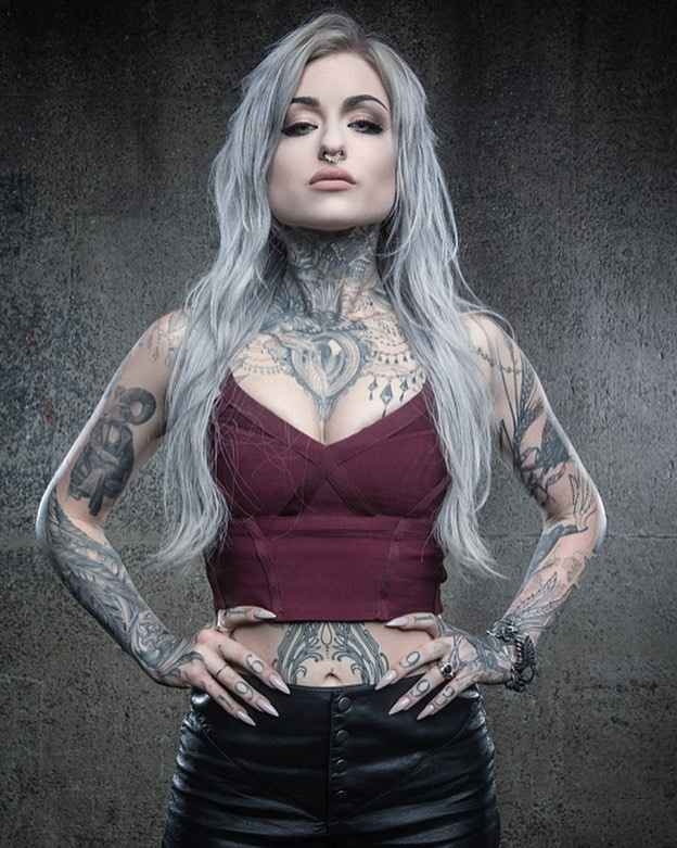 Tatuador Ryan Ashley Malarkey