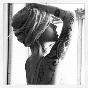 🔥 Fotos quentes, portfólio de modelos  #8665 Modelo de tatuagem Sara Fabel