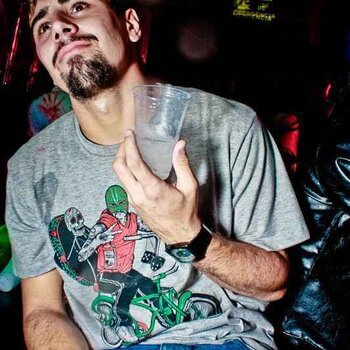Artista de tatuagem William Marin