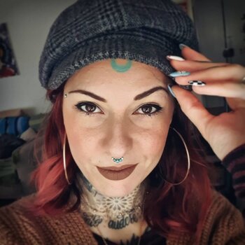 Artista de tatuagem Jamaica Corridori