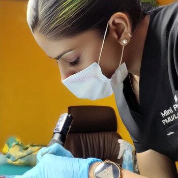 Artista de tatuagem Mini Patankar