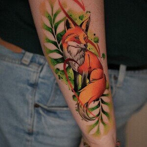 Artista de tatuagem Alisa L