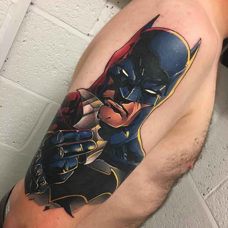 Artista de tatuagem Andy Walker autor de tatuagem de escola colorida | Inglaterra
