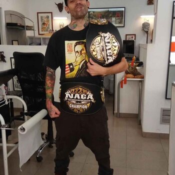 Artista de tatuagem Ben Banzai