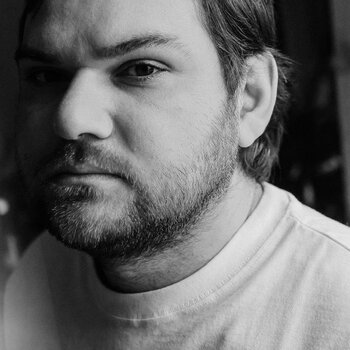 Artista de tatuagem Vasiliy Vulkanov