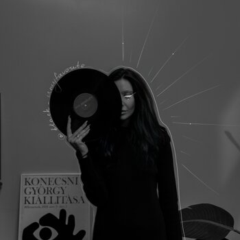 Artista de tatuagem Kseniia Grazhdan