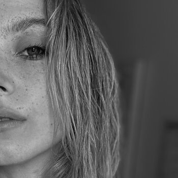 Artista de tatuagem Anastasia Veresktt