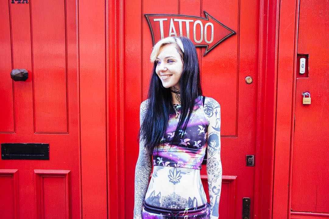 Artista de tatuagem, modelo e estrela de TV Grace Neutral | Reino Unido