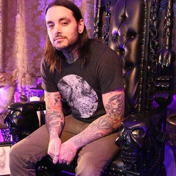 Artista de tatuagem Paul Marino