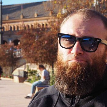 Artista de tatuagem Slava Fil Filitov