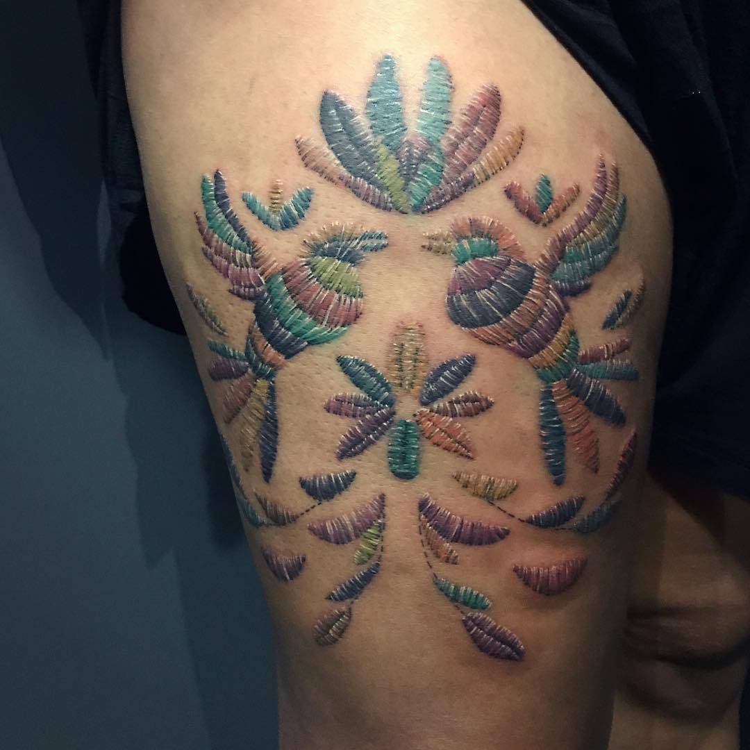 Artista de tatuagem Tabata