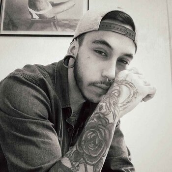 Artista de tatuagem Felipe Rodrigues (Fe Rod)