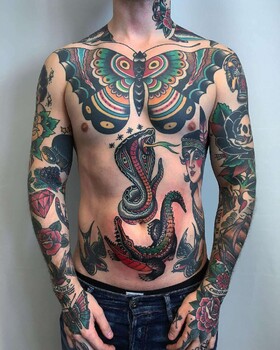 Filip Henningsson's tattoo tradicional