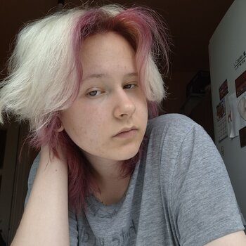 Artista de tatuagem Ulyana Prohorova 