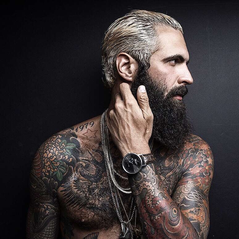 Modelo tatuado Brett David, modelo alternativo, homem tatuado | USA