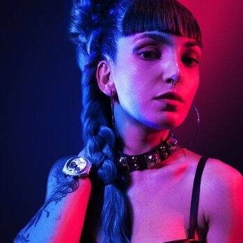 Artista de tatuagem Melek Taştekin