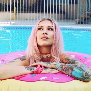 🔥 Fotos quentes, portfólio de modelos  #12682 Modelo de tatuagem Roxy Lee Heart