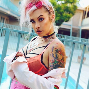 🔥 Fotos quentes, portfólio de modelos  #12688 Modelo de tatuagem Roxy Lee Heart