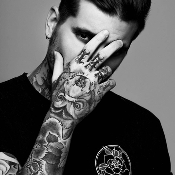 Tatuagem neo tradicional por Marty Early