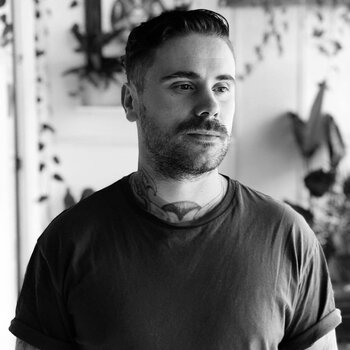 Artista de tatuagem Victor del Fueyo de la Torre