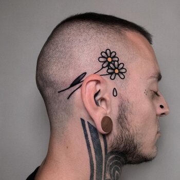 Artista de tatuagem Flowersforyourhead