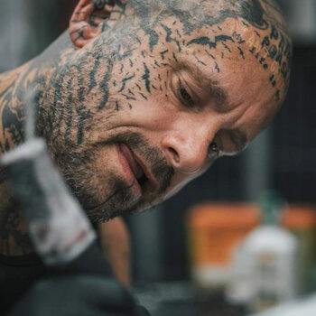 Artista de tatuagem Brennantattoo