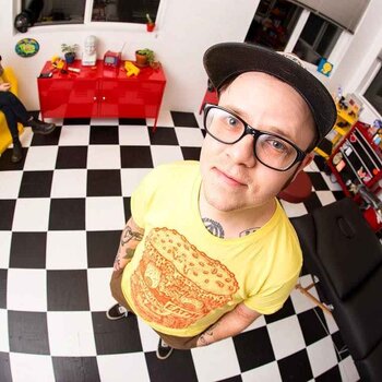 Artista de tatuagem Winston The Whale