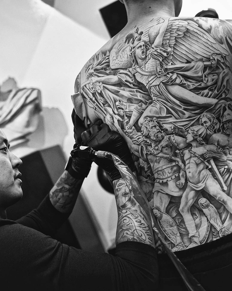 O Renascimento nas obras de tatuagem de Jun Cha