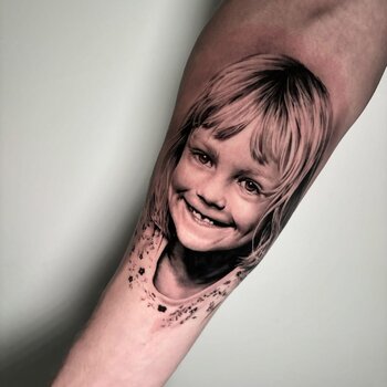 Artista de tatuagem Michelle Vestergård Andersen