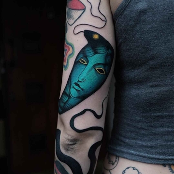 Estética surrealista de tattoos de Aleksy Marcinow