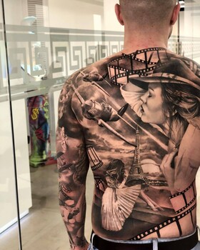 Artista de tatuagem espanhol - Matias Noble - tatuagem realista preto e cinza