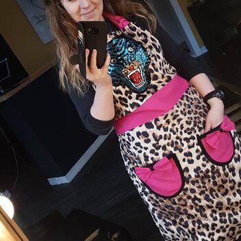 Artista de tatuagem Polly Heggenes