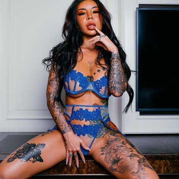 Modelo de tatuagem Kim Loo