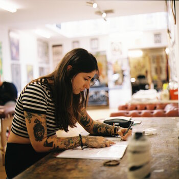 Artista de tatuagem Bodine Ester