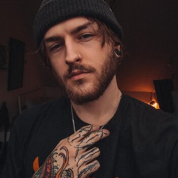 Artista de tatuagem Daan Boets